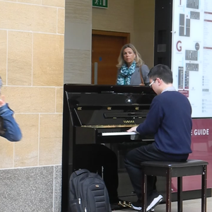 主人～别揉了～屁股～啊～嗯动漫
